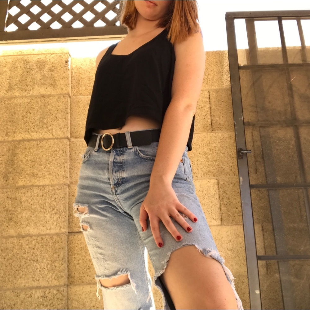 Black crop tank top